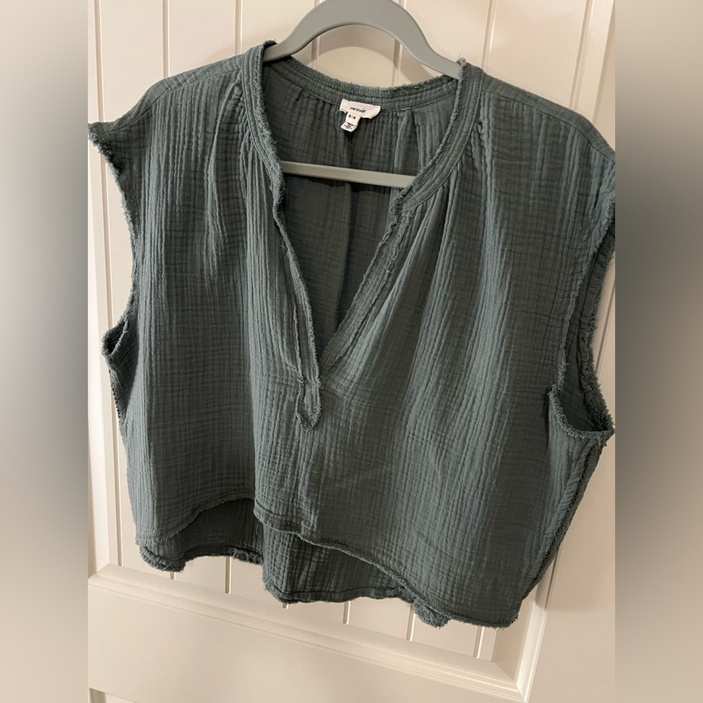 NWOT Aerie Sage top size M